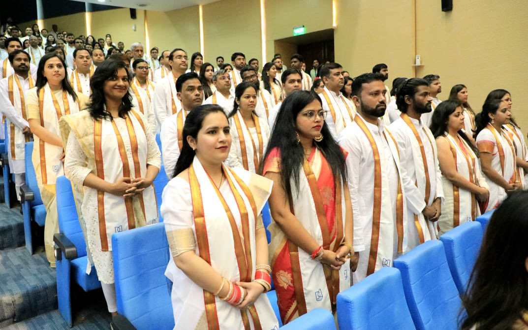JNU_official_50's tweet photo. JNU VC Prof Santisheee D. Pandit thanks all students, faculty and staff members for the flawless 6th Convocation ceremony yesterday. Hats off to the JNU community.
@rashtrapatibhvn @narendramodi
#JNUConvocation https://t.co/ooUCK9MDfR