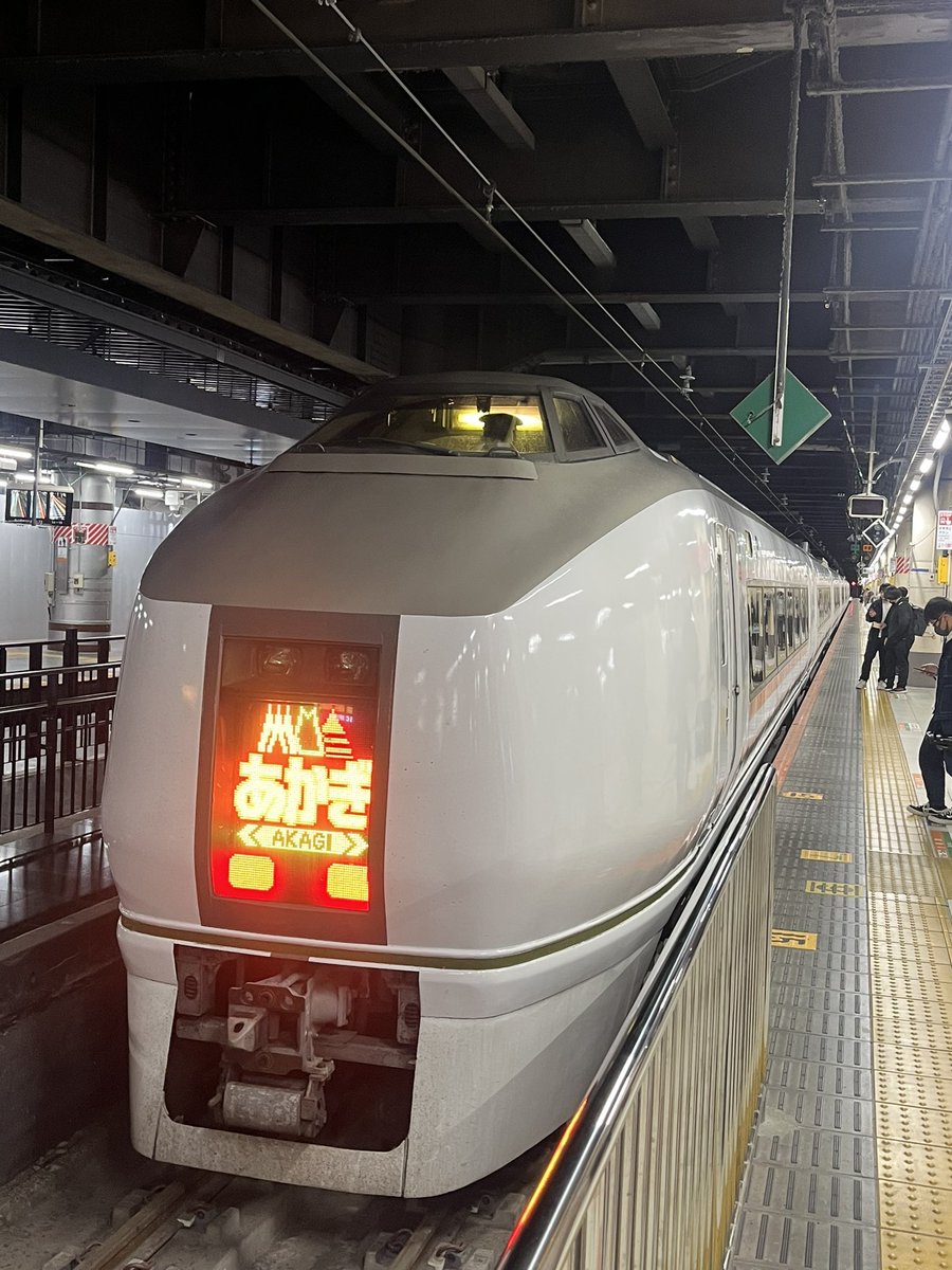 Central_Ride's tweet photo. 鉄道会社：東日本旅客鉄道
車両形式：６５１系
編成番号：OM206
行  き  先：あかぎ9号(4009M)／高　崎
乗車区間：上　野→高　崎
特記事項：
#浜鉄乗ったでよぉ https://t.co/jpZn1iE7hx