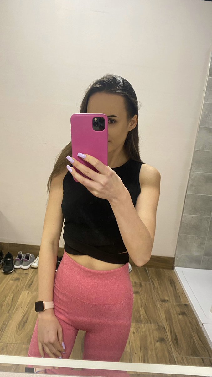 are_you_mad2's tweet image. Hej Twittery! Sobotni trening już za mną, był ogień! 🔥 A Wy co ciekawego robicie? 
Btw przed Wami nowe, wiosenne już pazury i leggins też nowy 😂

#motivation #fithappens