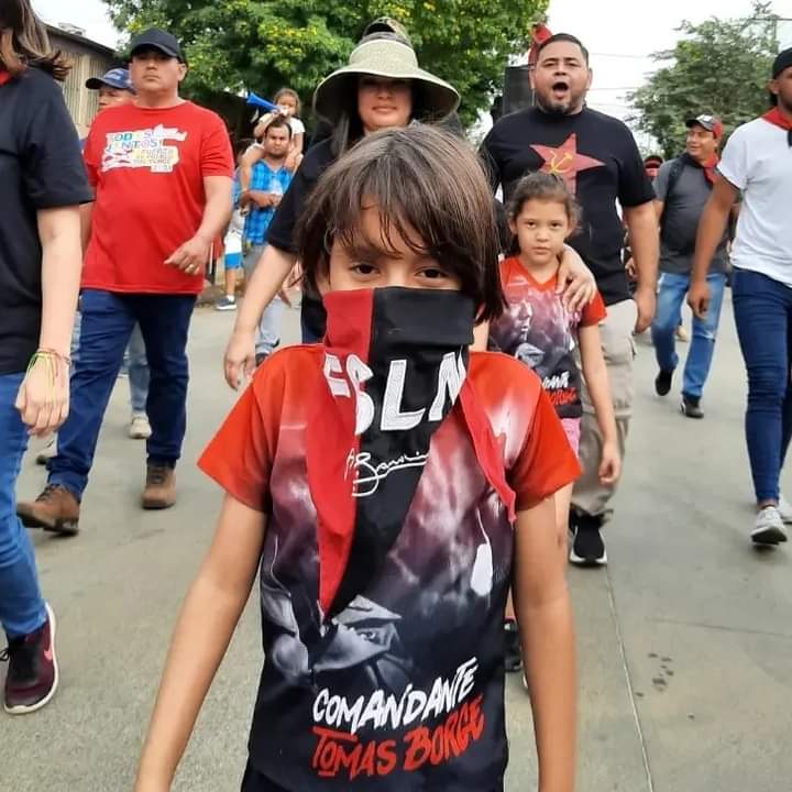 abelalexanderl2's tweet photo. Somos una #Nicaragua que logra las mejores condiciones y construye un futuro mejor para los mimados de la Revolución !!! 🔴⚫️✊🏻🇳🇮

#NicaraguaTriunfa #LeonRevolucion @CarlosEmilioDH @BERINGESQUIVEL @NicaSoberana @DrSuazo915 @tincho210 https://t.co/jl05SGHcmQ
