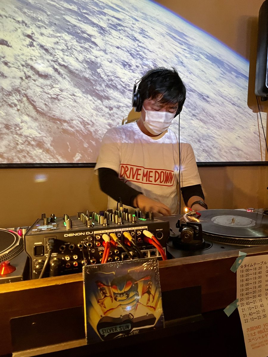 yukk0901's tweet photo. #SilverSun 
#DriveMeDown
#Tokyo
#Shimokitazawa
@TPurology https://t.co/lmssV4gSP4