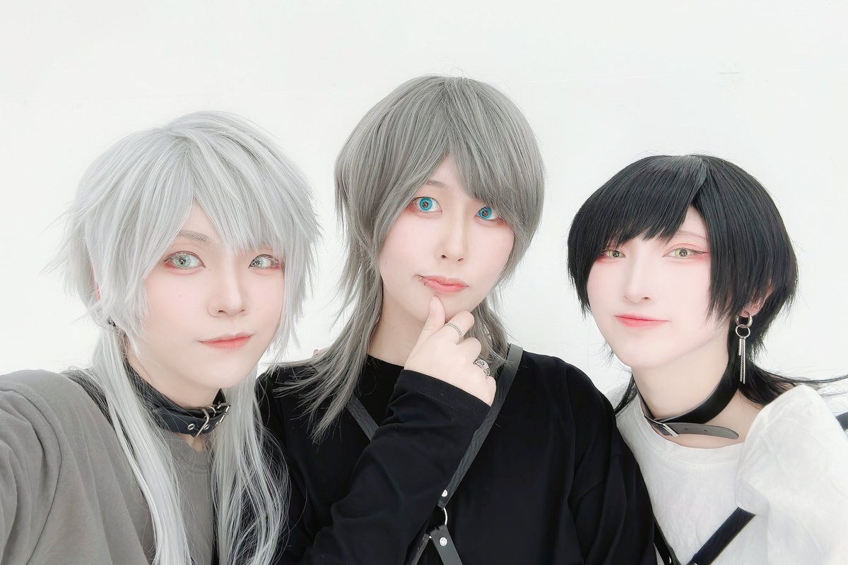 maru00gogo's tweet photo. やっとこさ〜 #FAMFA の撮影してきたんじゃー!!!
やっとお写真が出せる(´;ω;`)💕
とりあえずの自撮り📸
3人で色々頑張るぞぃ💪😤
白/🎻🛵 ワイ
灰/☀️ かなこ
黒/☯️ 紅羽まつ梨 https://t.co/RusEZd8hmX
