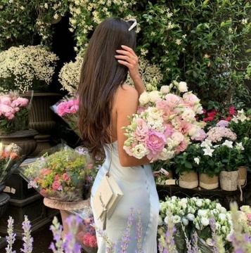 JyliLap's tweet photo. i deserve flowers always https://t.co/93R5RGUxNm