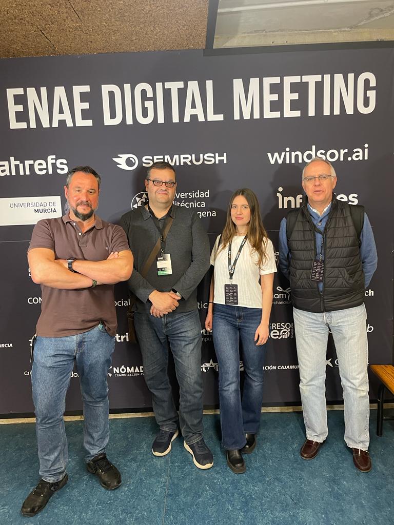 JASarabia's tweet photo. Parte de equipo @marnyscom en  #ENAEDM23. Sábado de Marketing Digital, SEO y #DataScience . https://t.co/VAxuRLFzkw
