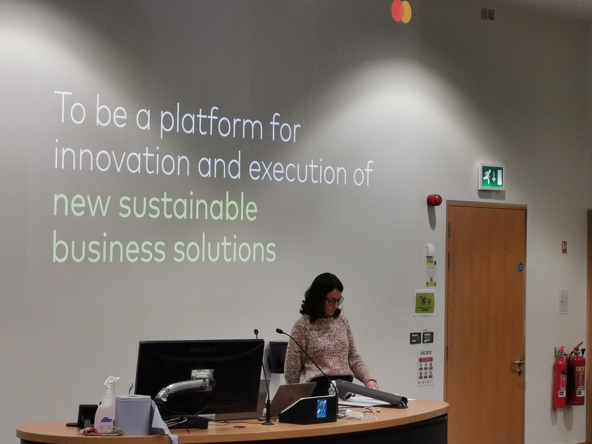 tomwillfixit's tweet image. Loving the #sistem2023 keynote. 🤗