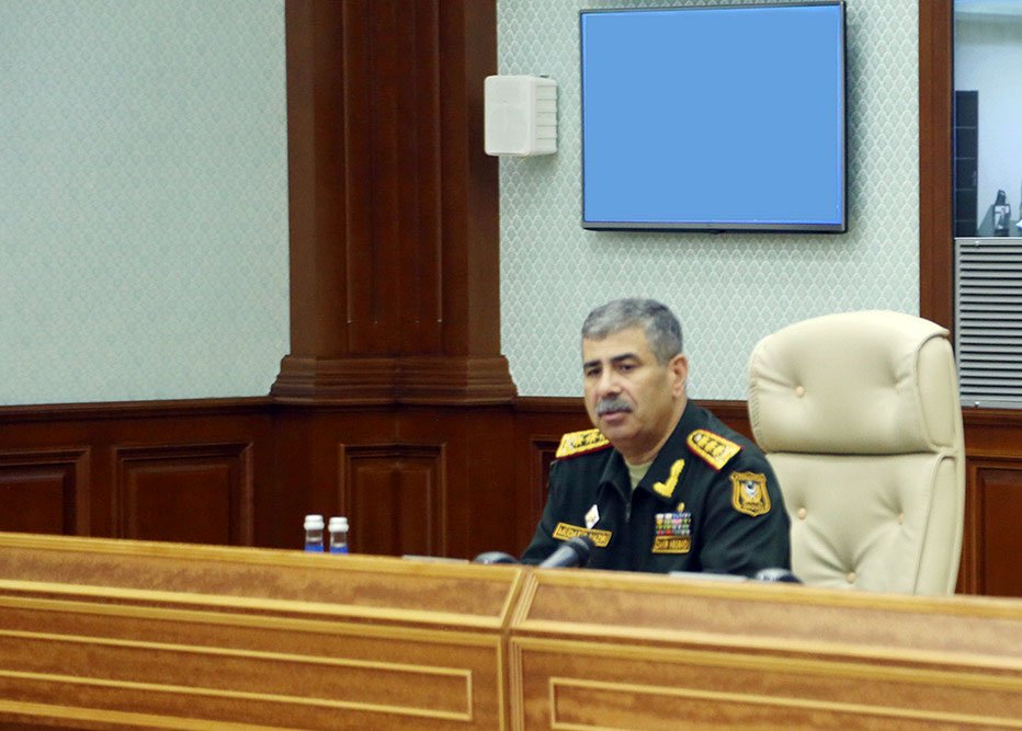 BREAKING - #Azerbaijan steps up military discourse during Defence Minister meeting with high-level military officials and officers, during which he stated the need to take 'preventive measures against #Armenia to avoid any provocation.' 

Source: mod.gov.az/az/news/mudafi…