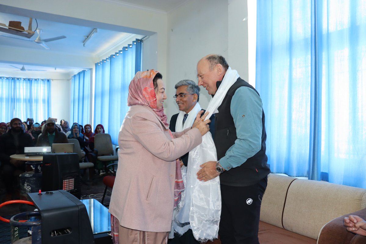 ULadakh's tweet photo. Kargil Campus, University of Ladakh in collaboration with Department of Geography, South Asia Institute (SAI),Heidelberg University,Germany organized an Extension Lecture. https://t.co/eILtmoxXbr