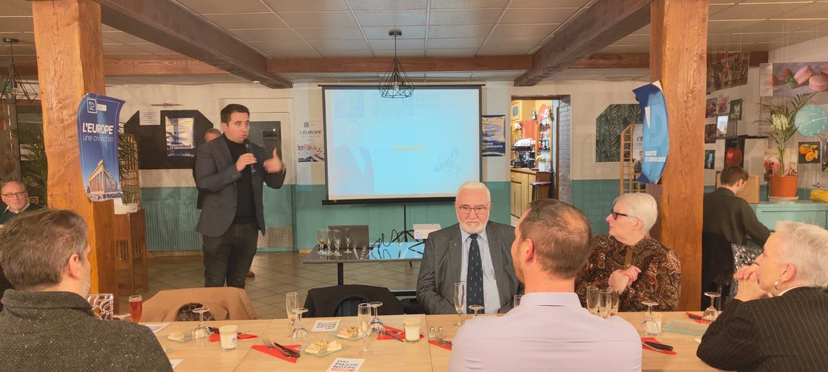 RoullaudBeatric's tweet image. J’assistais hier soir à une conférence sur l’Europe organisée par @AymericDurox et Jean-Marie à la #Ferté Gaucher (77). L’occasion d’écouter l’un des plus talentueux député européen, Philippe Olivier, du Groupe Identité et Démocratie. Conférence passionnante ! Merci à eux !!