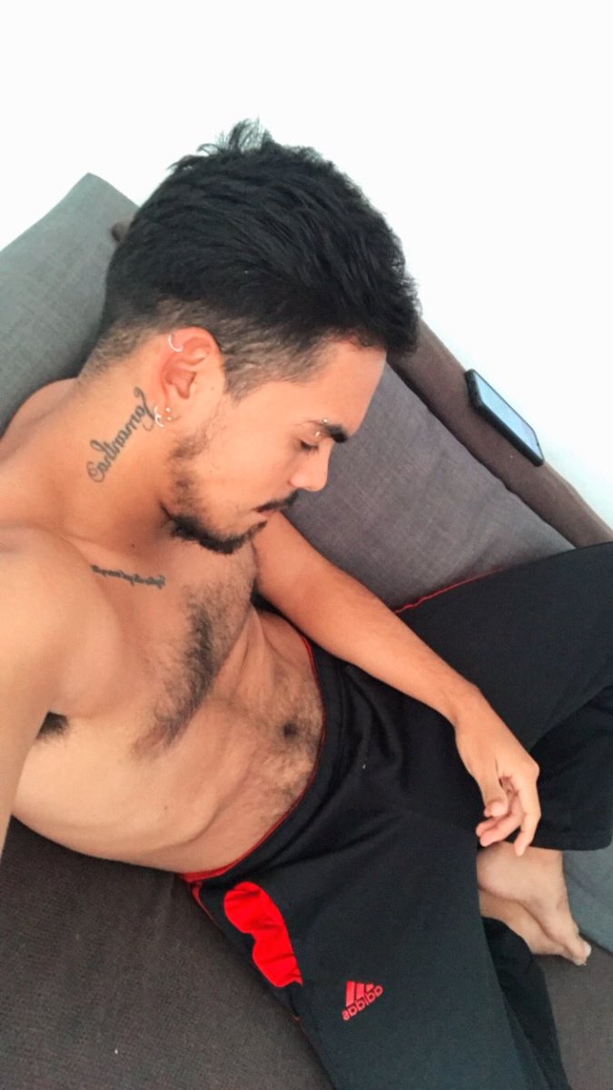 5 minuticos de locha 🤪🦁

onlyfans.com/sebasat777