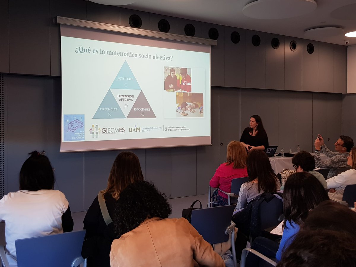 FundPromaestro's tweet photo. Arrancamos con el segundo bloque de ponencias en #LasPruebasdelaEducación con @RocioDidMat hablando de #ResolucióndeProblemas y #socioafectividad en #matemáticas https://t.co/aeSfln5x8s
