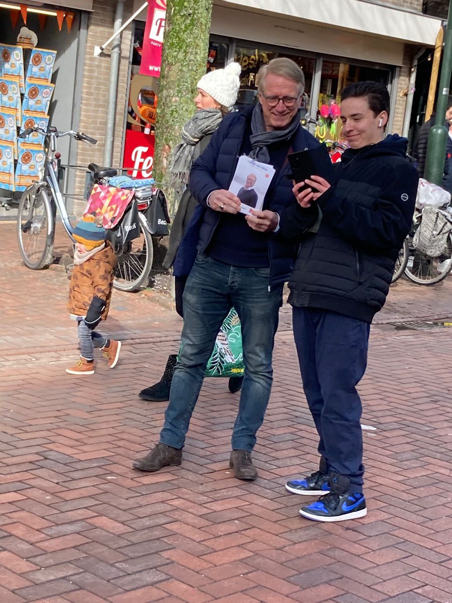 Prachtige dag in Hilversum om te flyeren voor het uitstekende Provinciale Staten lid <a href="/joostvangilse/">Joost van Gilse</a> die zich opnieuw kandidaat stelt om te blijven doen wat nodig is voor de inwoners van de provincie Noord-Holland.