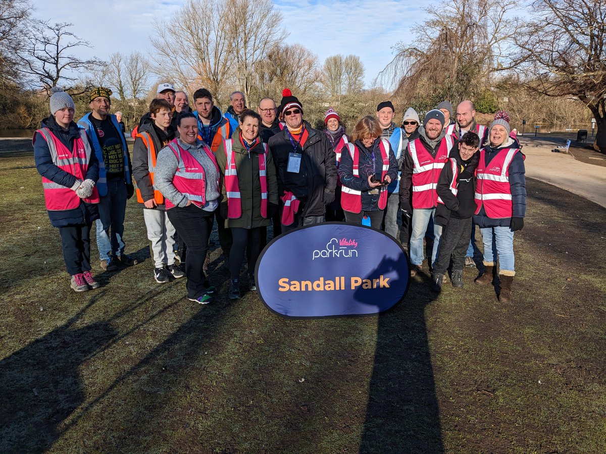 Whilst the rest of Yorkshire was under a blanket of snow, we had bright sunshine. 264 parkrunners joined us, but the round of applause goes, as always, to our awesome volunteers, without them we don't have an event. Thanks guys 😍