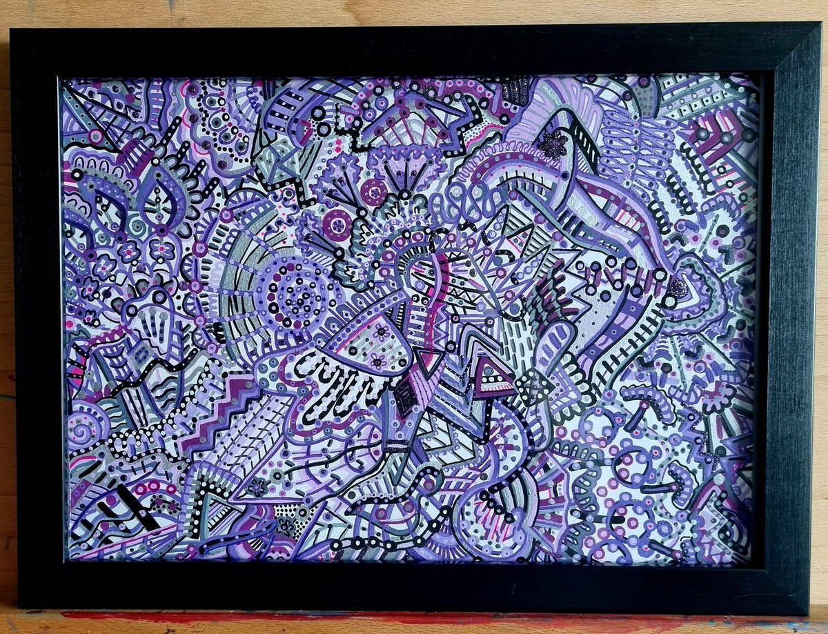 Love these colours 💜🖤🩶 
Newest commission ✨️ 
Art comes in any size. Many varieties.
#abstractart #art #Abstract #handpainted #paintpens #acrylicandglitter