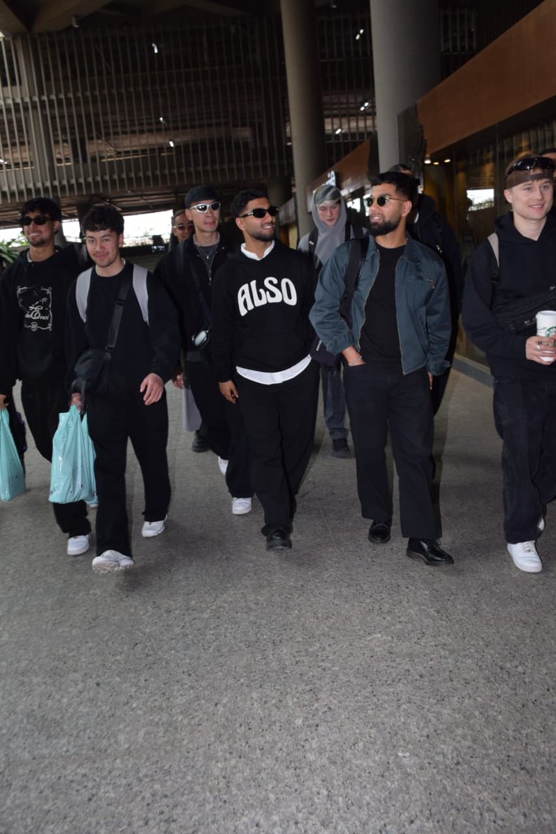 sharmilamaiti's tweet image. Norwegian hip-hop dance group #QuickStyle or The Quick Style arrive at Mumbai airport in style.