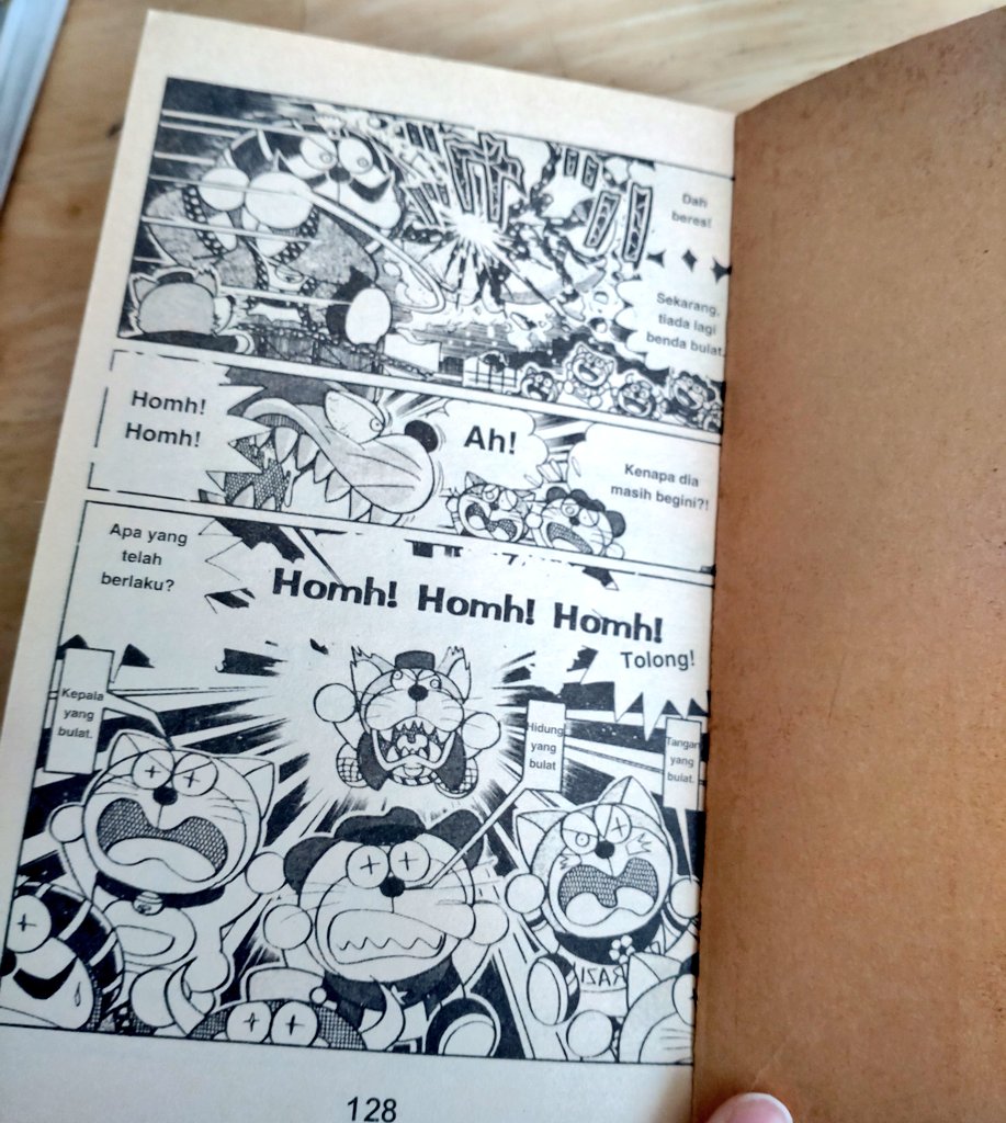 印刷は反転されたまま。グーグルレンズの翻訳にかけたらマレー語?何年に発行されたのかな〜。 