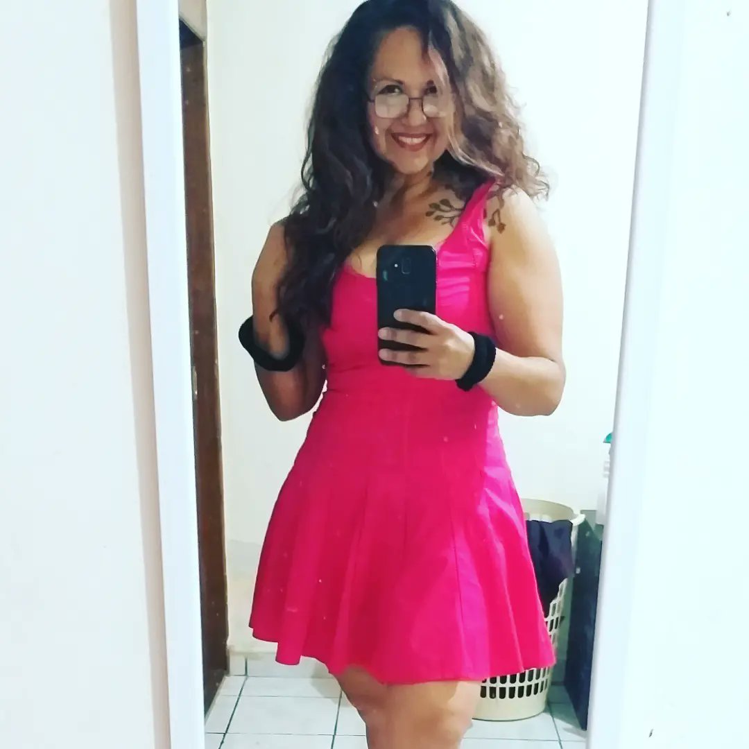 celvapreciosa's tweet photo. Tiempo sin twittear pero estaré ya activa en mis redes. Linda noche y empieza el fin de semana!!!! https://t.co/GBjcstyNEI