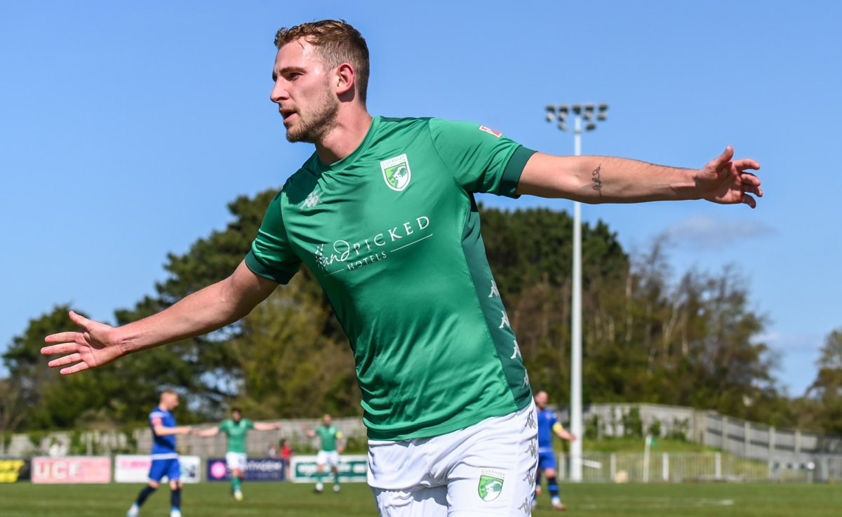 IT'S MATCHDAY ✈️ 

Welcome back Faz!  

🗞️ Match preview available on guernseyfc.com 

🆚 Uxbridge 
🏟 Honeycroft 
⏱ 2pm

📺 Watch at Crossbar (located upstairs at <a href="/AztechSoccer/">Aztech Soccer Guernsey</a>) or online on guernseyfc.com (🇬🇬 only). 

🎙️ @HarryJones73 &amp; <a href="/saj_rahman_/">Saj Rahman</a>. #COYGL