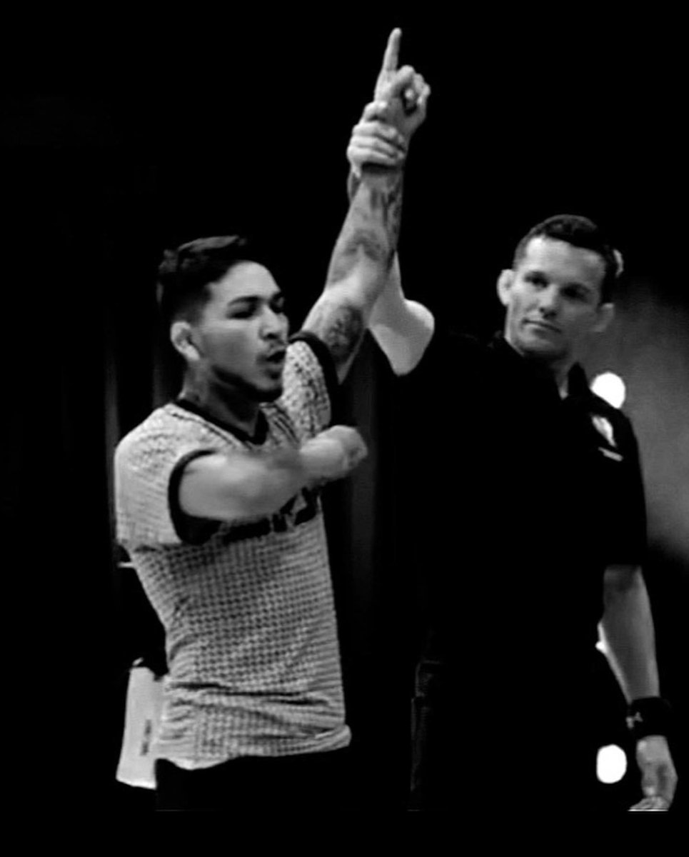 bloodlineath's tweet photo. “The Real Deal” Trujillo x BLOODLINE ATHLETICS Fight Tee

LV⚔️ Collection | @realdeal_mma 

#teamtrujillo #therealdeal #powerslap #ufc #danawhite #lasvegas #lv #teambloodlineath #fighttee #bloodlineathletics https://t.co/48FiF2Bu0y