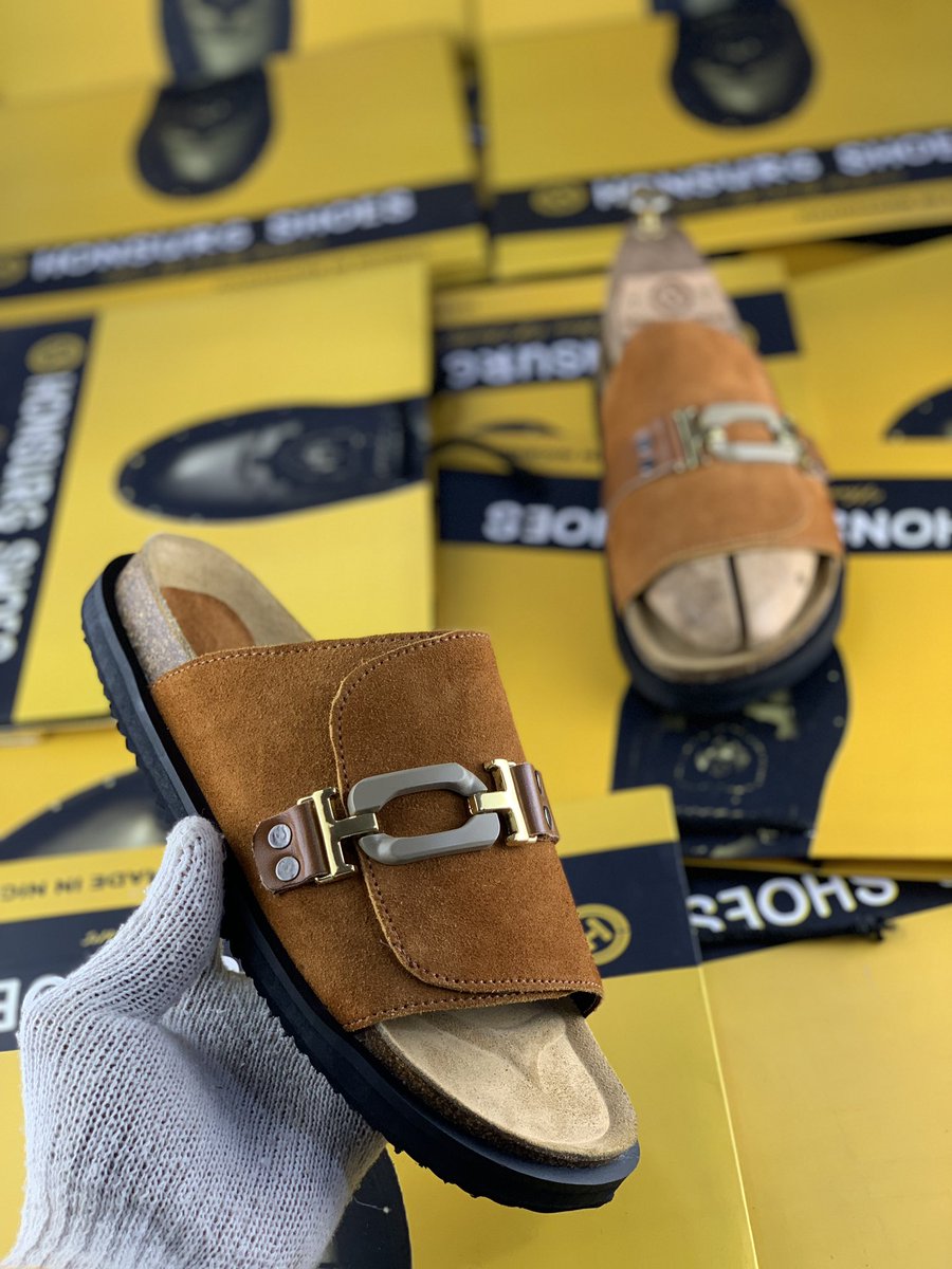 HonsurgShoes's tweet photo. Zayn is back in store

He was made with class and styled to perfect your taste

Zayn can be rocked on your Corporate, Owanbe, Native, Casual, usual and styled outfits.

Zayn is all you need  to complete the beauty of your outfits.

He’s available in EUR size 39-45
PRICE: N20, 000 https://t.co/6YHde86kjR
