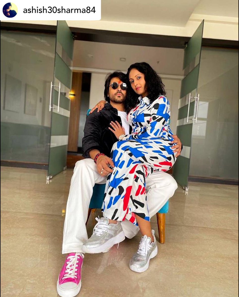 ashish_sharmaFc's tweet image. Posted @withregram • @ashish30sharma “When a woman treats a man like a king, and a man treats a woman like a queen. They make one hell of a
team.”

-Bryan Burden

#potd #ootd #stylegram #stylegame #love @ArchanaTaide