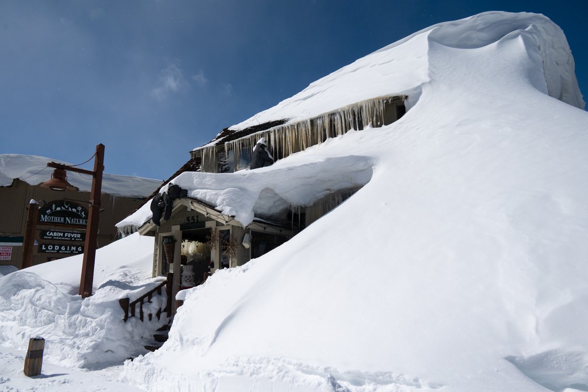 wxmann's tweet image. Homes of Tahoe, circa winter 2023.