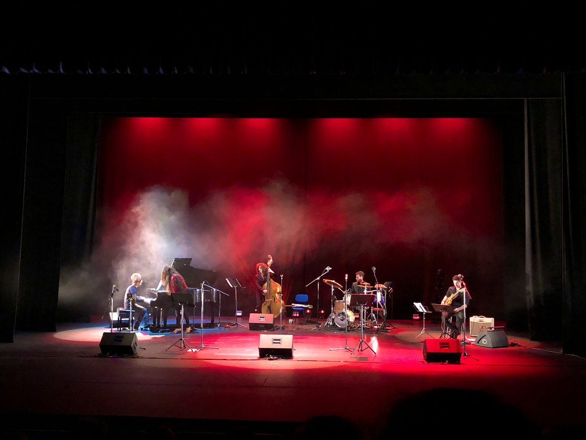 milabarrio's tweet photo. @senoritasonfire nos brindaron en #pozuelo la oportunidad de disfrutar del #jazz hecho por #mujeres #DiaDeLaMujer un espectáculo impecable!! gracias a @ACervantesMusik @nvergaramusic #belenmartinsax  #begosalazar todo ello en el #MiraTeatro @ayto_pozuelo https://t.co/jXCDxUkndM