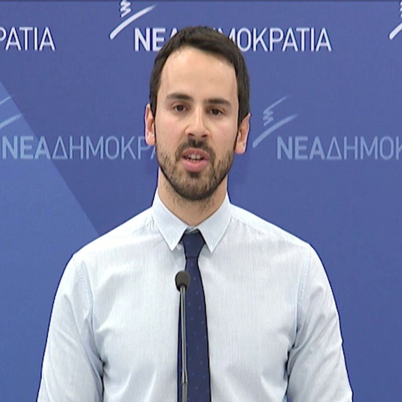 Ν. Ρωμανός Διευθυντής του Γραφείου Τύπου της ΝΔ:
«Ξεκινάω με το αυτονόητο που έχουμε βαρεθεί να επαναλαμβάνουμε αυτές τις ημέρες, τα θερμά συλληπητήρια στις οικογένειες των θυμάτων»!

Βαρέθηκαν να λένε συλληπητήρια! 
Μην τους ταλαιπωρείτε άλλο. 
Είναι ψυχοφθόρο.