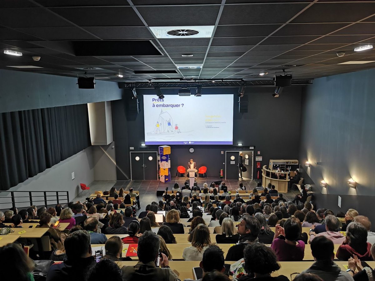 #CôtéÉlu - « Ne pas plus faire, mais mieux faire »
On se souviendra longtemps que c’était la 1ère promotion, plus de 250 agents de la collectivité <a href="/metro_orleans/">Orléans Métropole</a> prêt à se former à la transition. Cette école nommée pour l’occasion 𝑳'𝑬𝑴𝑩𝑨𝑹𝑪𝑨𝑫𝑬𝑹𝑬 !
#transition #ambition