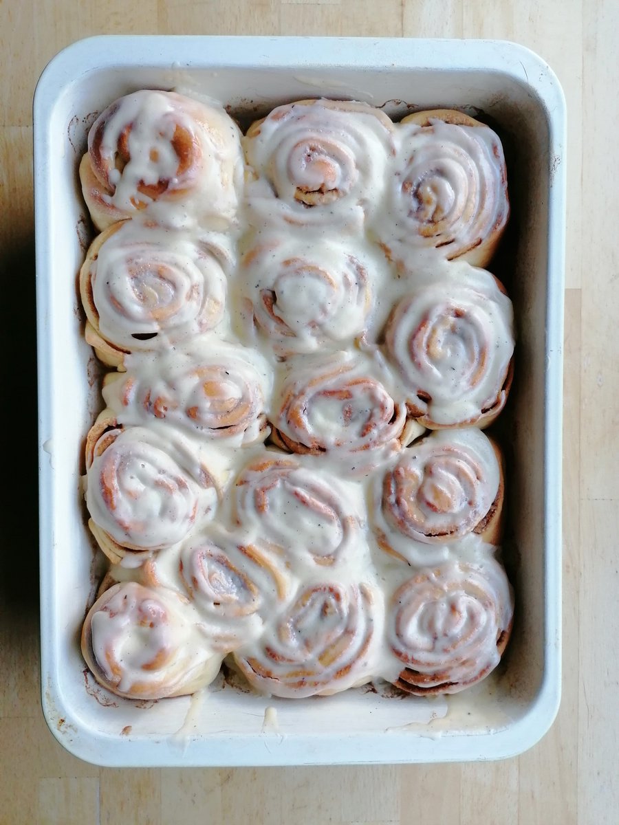 Wer meine Zimtschnecken nicht retweetet hat dieses Jahr  nur noch schlechten Sex.
Deine Entscheidung.