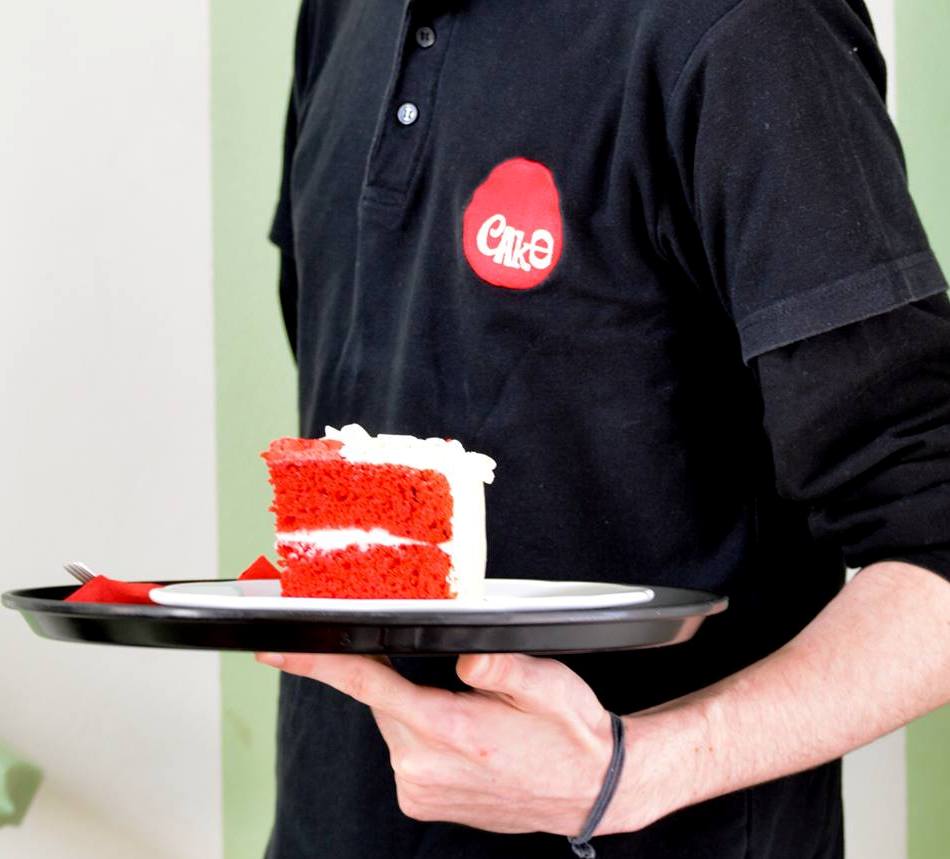 CAKEGreece's tweet image. Ενα κομμάτι Red Velvet σε κατάστημα CAΚE, ότι πρέπει για ένα γλυκό Σαββατοκύριακο #CakeGreece #RedVelvet #Frosting #Kolonaki #Kifisia #Egaleo

#fosstotounel #Sasmos