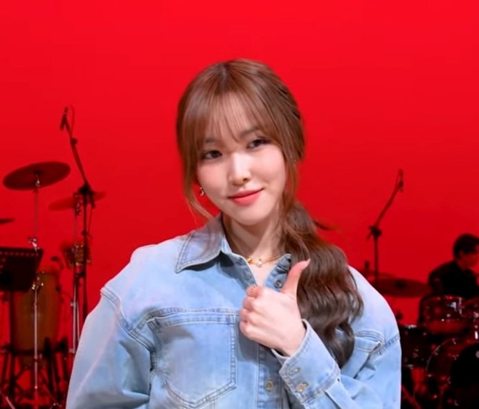 Yeodichingu's tweet photo. Pretty Yuju! ❤️ 

#YUJU #유주 @konnect_YUJU https://t.co/EIQG8COuPy