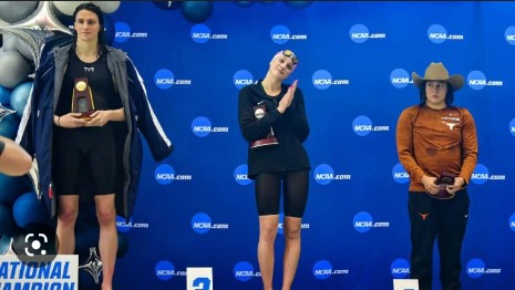 <a href="/bertrandmyd/">Bertrand Ndongo</a> Creo que, el aspecto de esta luchadora, nos ha confundido a muchos (a mí también me confundió, y puse un tweet erróneo).

La izquierda la está utilizando para desacreditarnos con la ley trans, que es perniciosa per se.

Éste sí, es un hombre mediocre, campeón femenino.