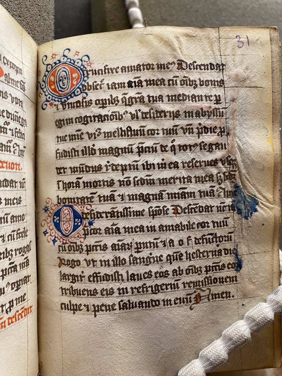 But even with all the gold, glitter & illuminations, my favorite folio in my favorite manuscript (cos that’s also a thing) is fol. 31r which features a simple but stunning & #nuntastic (self-)portrait (?) of a nun. 
Inspired me to write a new #blogpost, will get to work soon!