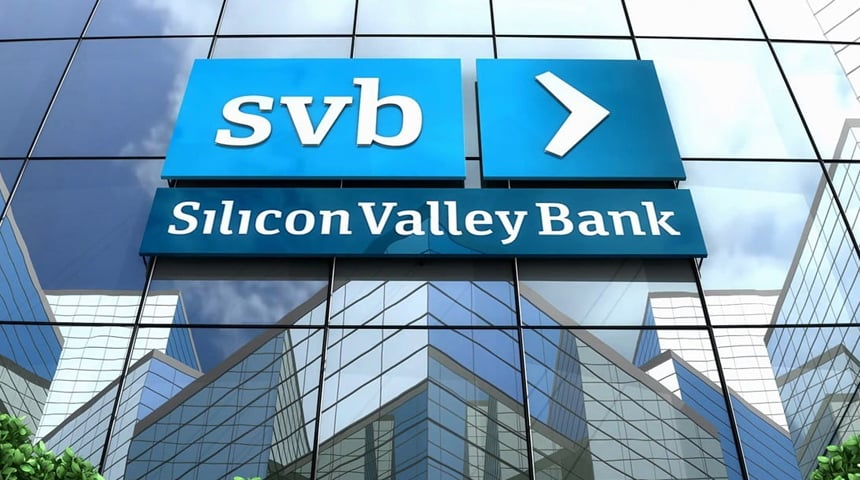 KriptAgor's tweet photo. ABD tarihinde iflas eden en büyük ikinci banka olan Silicon Valley Bank (SVB), Türkiye'nin en büyük bankalarının toplamından daha fazla aktif büyüklüğe sahipti.

Stabil coin $USDC'nin depeg olmasının nedeni de #Circle'ın bu bankada 3 Milyar USD üzerinde yatırımının olması! https://t.co/hf7lX5zgbB