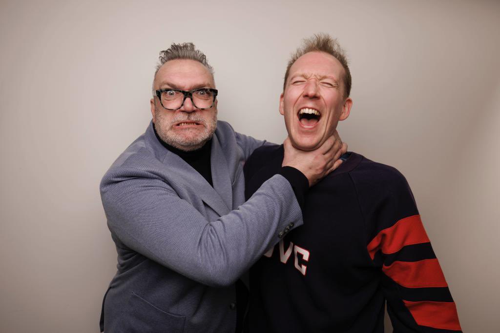 RealRazor's tweet photo. This is what happens when the @TeleFootball send a journalist wearing an Arsenal jumper!!

Thanks for your time @SamJDalling 😉

@Telegraph 
@TelegraphSport 

#NewRazor #AttackTheDay 

https://t.co/gcVpqnF10q https://t.co/Tbyx4NPH4x