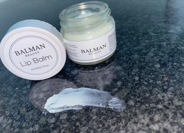 Elle at Balman Aesthetics has jumped on board for #FiverFest and will be offering her Balman Conditioning Cocoa and Avocado butter Lip Balm for a fiver.  Drop in and get yours and see what beauty services she can tempt you with! 
#shoplocal #localbusiness #limpsfield #oxted