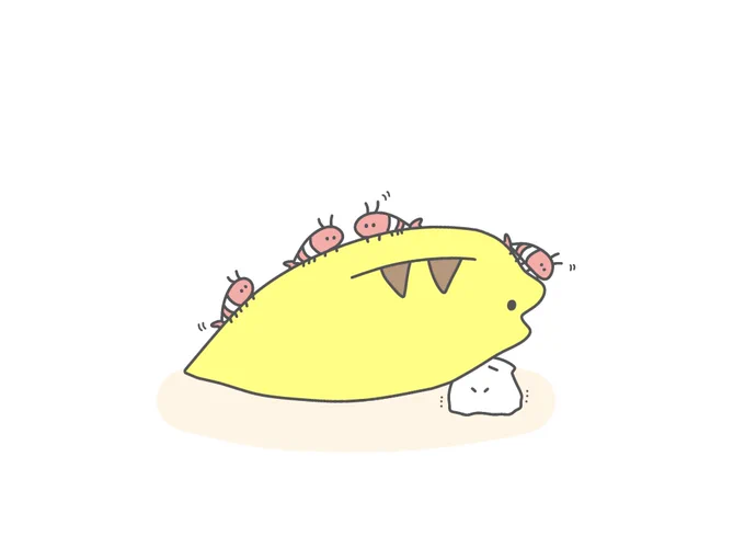 たくさんのえびにつまつまされてるまるまるしたウツボと踏まれてるいか 