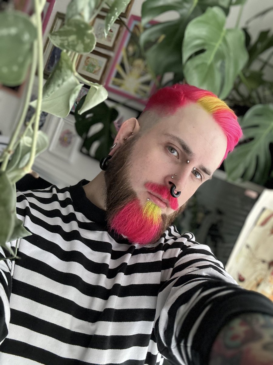 _gryzmon_'s tweet photo. Mitsuri Kanroji who?? #queer #dyedbeard #gay #queerartist #splittongue #bodymods https://t.co/w0Cv2rDnDe
