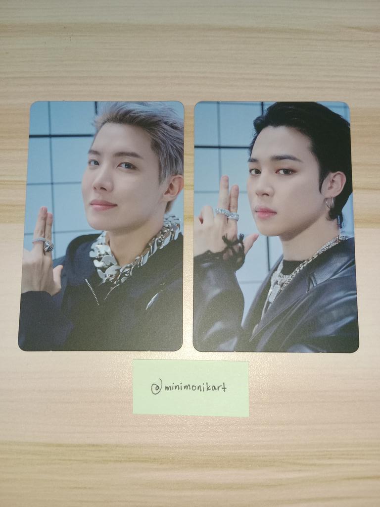 minimonikart's tweet photo. wts lfb ph bts proof jhope jimin  |  #mmksells

⊹ hobi and jimin proof nrpc set

— 100 php
— selling as set only 
— condi : 8/10 (see vids below)
— payo / 3 days rsv
— no rush shipping

loc : laguna
mod : j&amp;t, lbc, sdd, sco
mop : gcash, bpi 

mine or dm me 💌 https://t.co/ID0RcT0Whb