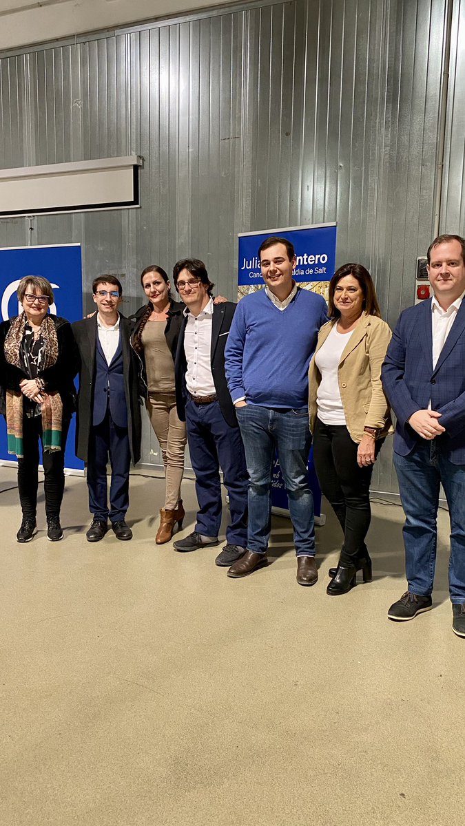 Ahir, a la presentació del nostre company, Julià Carpintero, que va deixar molt clar quines són les necessitats reals de Salt. 

No necessitem polítics, necessitem gent com en Juliá, un treballador incansable que estima de debò el seu municipi. 

Endavant, <a href="/julipintor3/">julià carpintero</a>!!! 💪