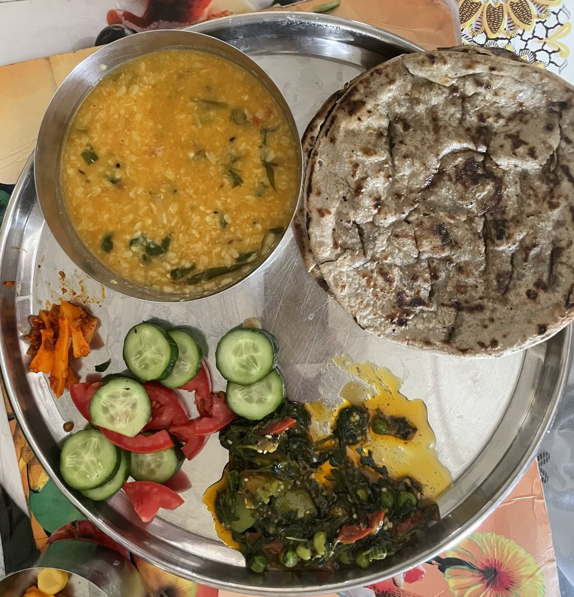 imketanjoshi's tweet image. A healthy summer meal with millet rotla #LunchMenu