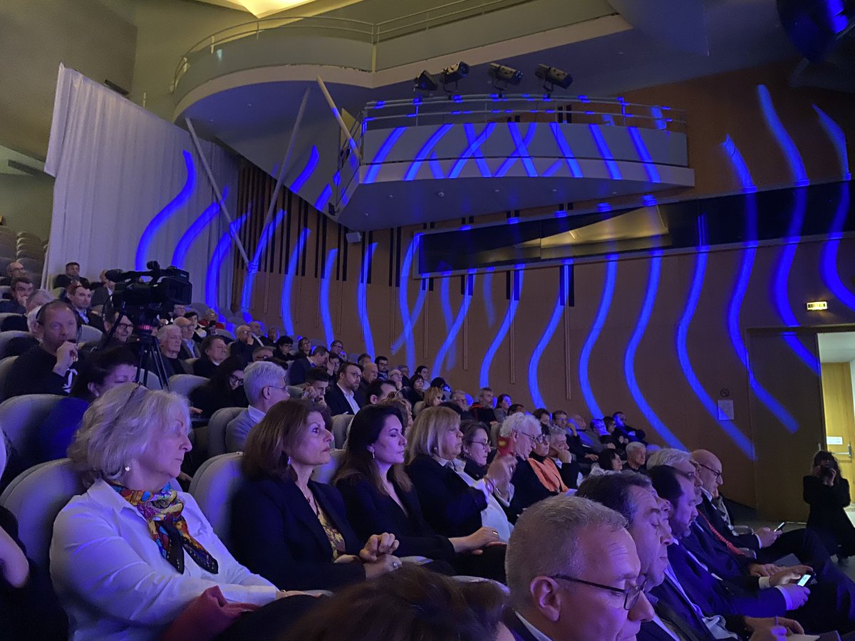 PartiRadicalG30's tweet photo. 🚀103eme congrès du @PartiRadicalG31 @HadrienLaurent 💬 on savait que Macron n’était pas à #Gauche Maintenant on est certain qu’il est à droite #ReformeDesRetraites 
#Lalternative #GaucheDuReel https://t.co/ri3G34dzAx