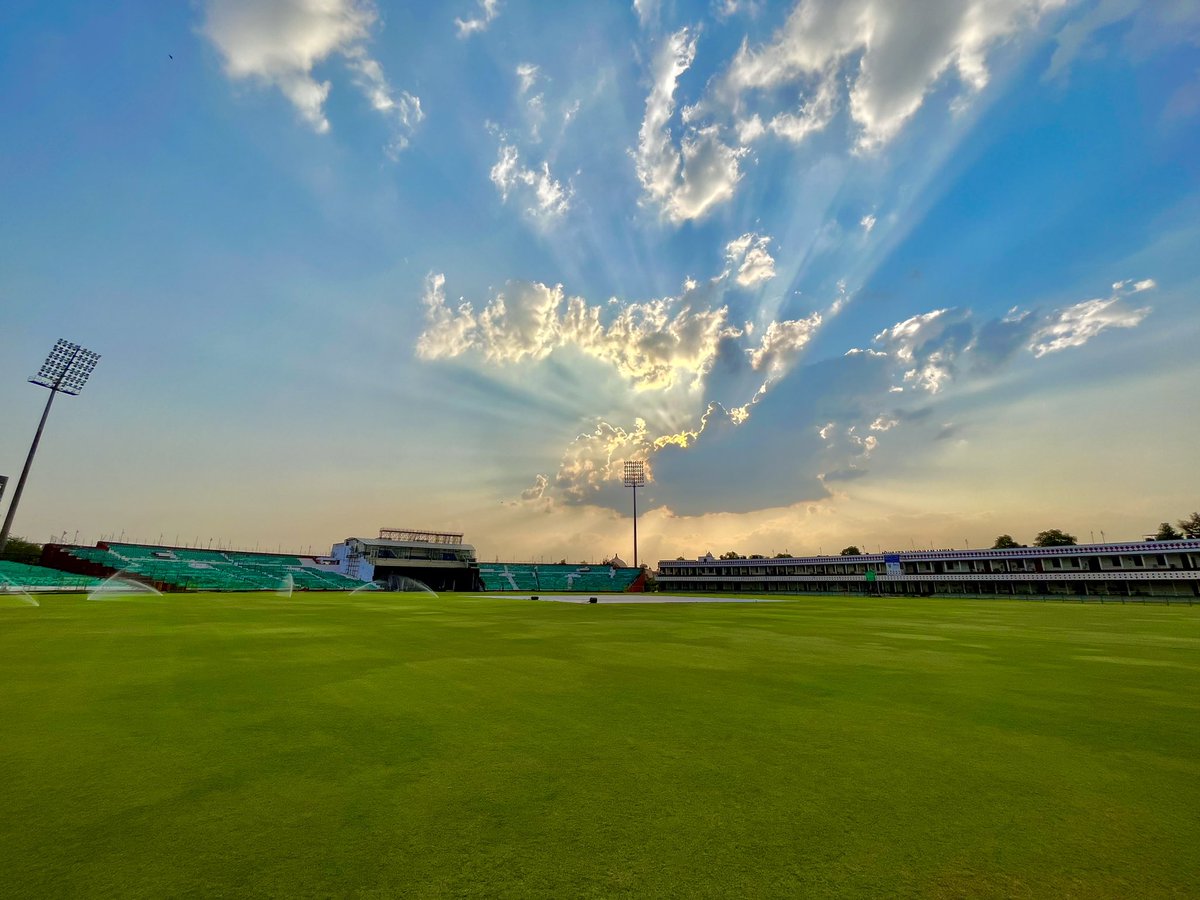 📍Sawai Mansingh Stadium, Jaipur
Great to visit the home of <a href="/rajasthanroyals/">Rajasthan Royals</a> this week as we prepare for #IPL23. Can’t wait to see the stadium full again with our fans! #HallaBol