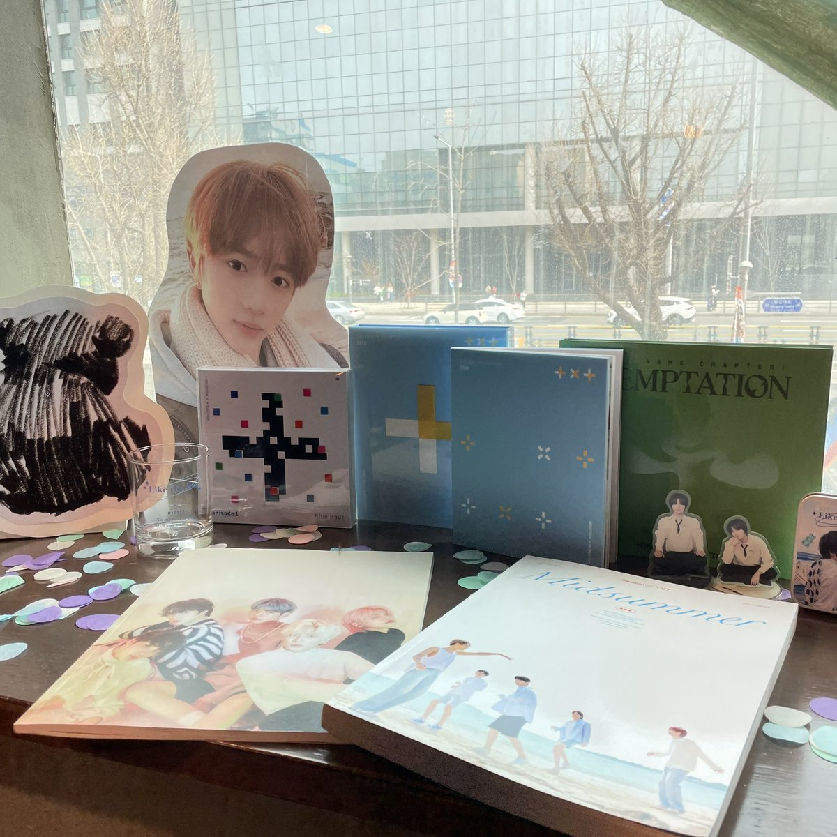 Forever_Jun0913's tweet photo. 시애틀에스프레소 카페 분위기가 너무 예뻤어서 기록용 🫶🏻 https://t.co/yKxRryeIFu