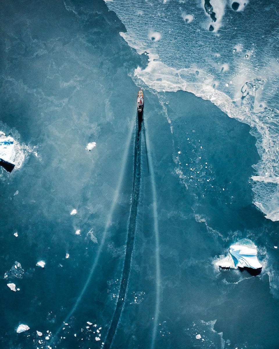 TheDronesWorld's tweet photo. Ice-breaking 🧊

📍 Greenland
🚁📸: @NorrisNiman https://t.co/hFebma9Swv