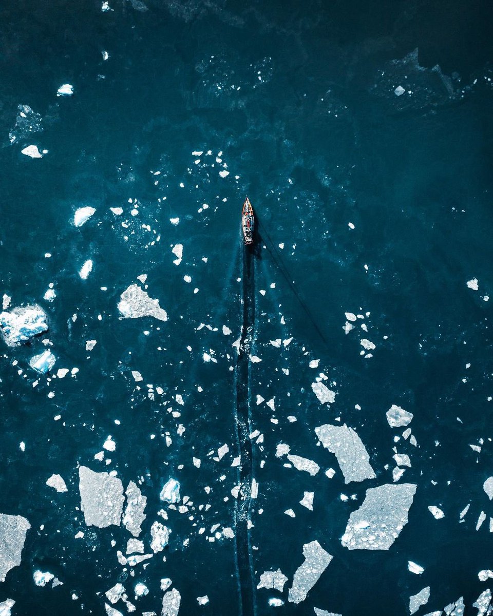 TheDronesWorld's tweet photo. Ice-breaking 🧊

📍 Greenland
🚁📸: @NorrisNiman https://t.co/hFebma9Swv