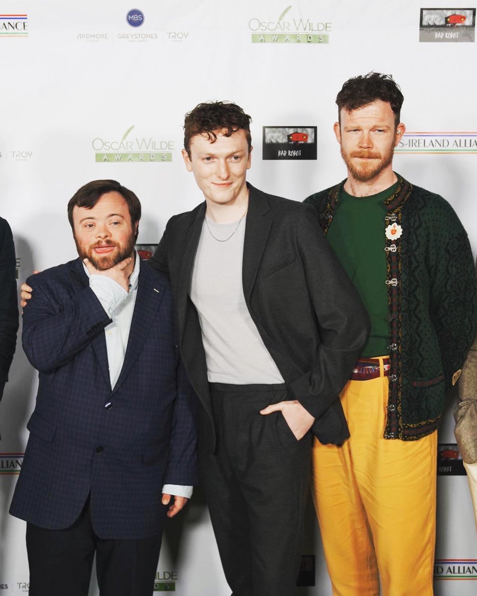 SaraONeillArt's tweet photo. Look at these beauts bringing Irish fashion to Hollywood. For the Oscar Wilde Awards we decided to go with the Merrion print, inspired by the writers that inhabited the Georgian squares of Dublin.. Wilde,Yeats, Stoker, Sheridan le Fanu.. and their interest in the occult, magic… https://t.co/hmqF4cCtzV