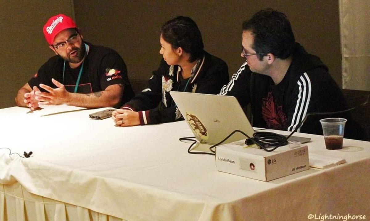 cienanm's tweet photo. Hoping everyone having a deadly time at @IndigenousCon
๐ด๐กโซ๏ธ
Here's a pic of my trip over to my first Indigenous Comic Con in New Mexico. The first step to planning the first EVER Indigenous Comic Con here in Australia @IndigiconA
#indigenouscomiccon #indigicon https://t.co/8PlFlTSIST