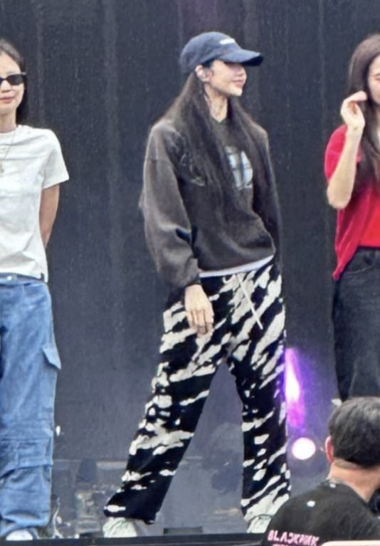 My kewl girlfriend 💗

ctto

블랙핑크 리사
LALISA GUNCANG JAKARTA