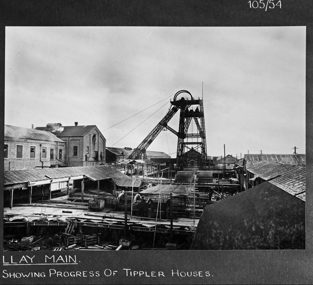 Llay Miners Welfare Institute tweet media